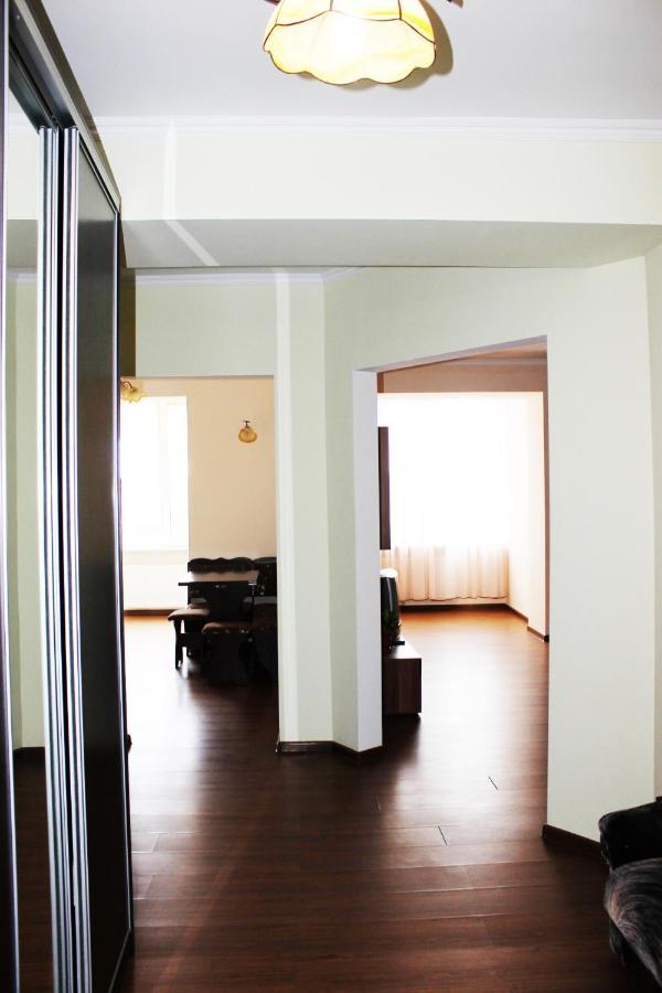 Apartamento Центр Міста Однокімнатна Новобудова Lutsʼk Exterior foto