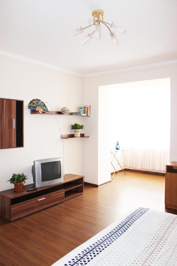 Apartamento Центр Міста Однокімнатна Новобудова Lutsʼk Exterior foto